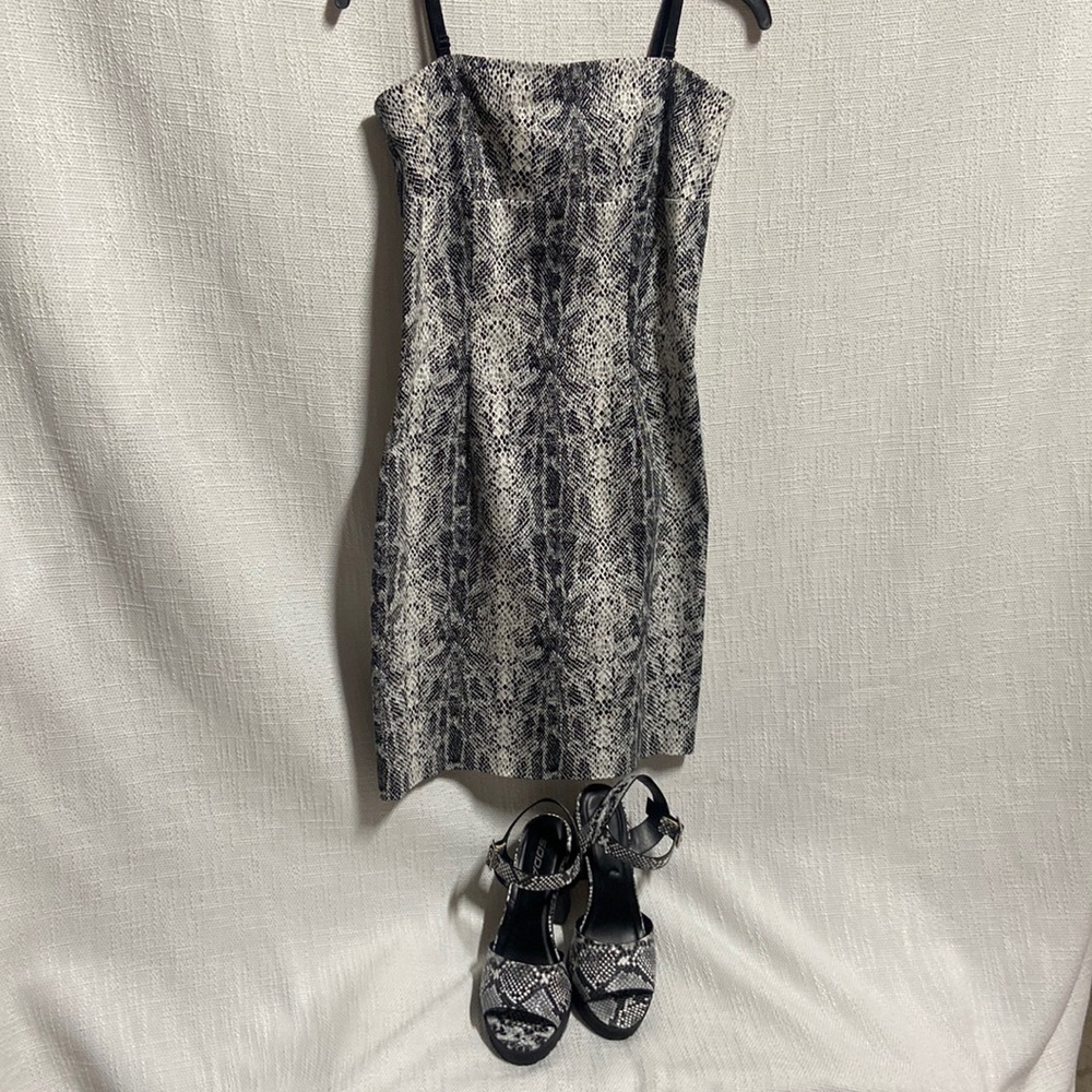 Necessary objects snake, looking dress w/ soda chunky Sandals